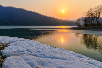 April Sonnenuntergang / ***
