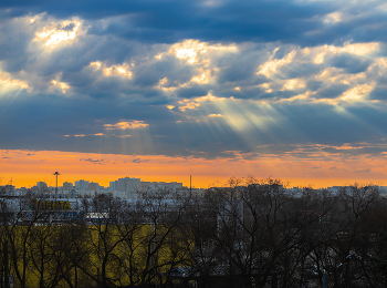 Rays of Dawn / ***
