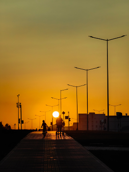 Sonnenuntergang in Minsk / ***