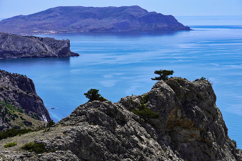 Sudak Bay / ***