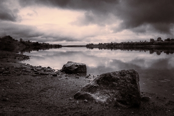 Am Fluss / ***