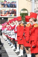 vor der Parade / Canon 400D: 1/500s, F/16.0, ISO 800, 09.05.2009