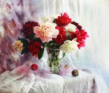 Stillleben mit Pfingstrosen / ***