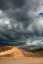Straße in einem Gewitter / ***