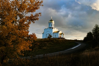 Liebfrauenkirche und St. Ruzhentsovoy. Dominica / ***