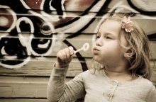 Bubbles / ***
