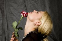 Mädchen mit Rose / *****
