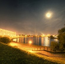Orange Night / ***