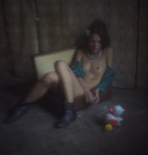 The disgusting duckling... / ..................