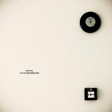 [Leinwand. Dead Sound} / ***