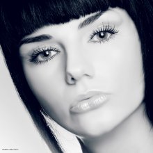 - Veronique - / ***