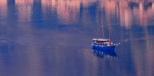 Ship / ***