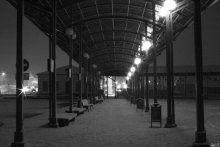 Night-Plattform / ***