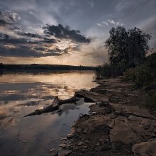 Allein mit dem Sonnenuntergang-II / ***