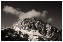 Hut mit Ohrenklappen / ***