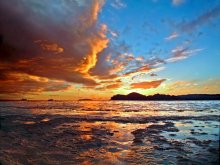 Die Sonne schmolz Blauverfärbung Sonnenuntergang ... / ***