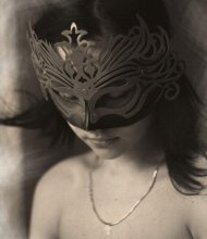 Maske / ***