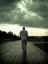Geh nicht weg ... / Daddy's flown across the ocean
Leaving just a memory
A snap shot in the family album
Daddy what else did you leave for me
Daddy what d'ya leave behind for me
All in all it was all just a brick in the wall
All in all it was all just bricks in the wall