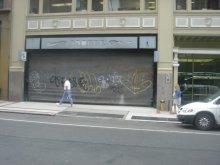 New York, das Schreiben an den Wänden und Shop / ***