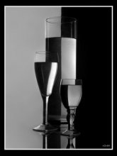 B&W / ***