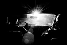 Von der Sonne verbrannt / ***