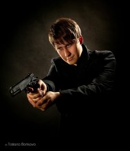 007 / ***