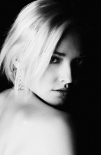 Elena / ***