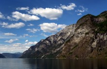 Fjord (2) / ***