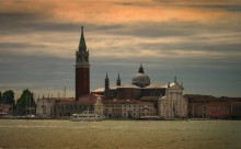 Città Eterna / Penso che tu indovinato che si tratta di Venezia