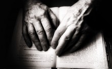 Hands / *****