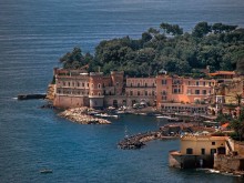 Villaggio sul mare / Villaggio sul mare