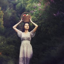 Das Mädchen im Garten / http://soul-portrait.com/