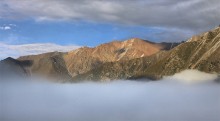 zwischen den Wolken / ______