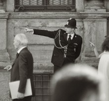 Guiding / .......