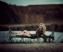  / photo: Boris Bushmin
model: Polina Karpilyanskaya
make-up: Antonina Yablokova