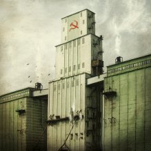 Spirit of Empire / *****