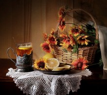 Mit orangen Blüten / ***