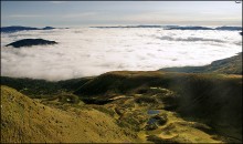 Cloud Sea am Fuße des Kamms Svidovetskogo / ***