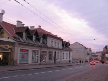 schräge Schlitze in den Himmel / ***