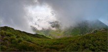 Einen Spaziergang in den Wolken / ***