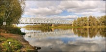 Über die Brücke über den Fluss, der ... / ***