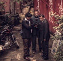 Nepalese Jungs / ***