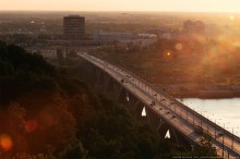 Nischni Nowgorod. Blick auf den Ort. Komsomol, Fliegen, Molitovsky Brücke / ***