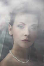 Portrait of a Bride / ***