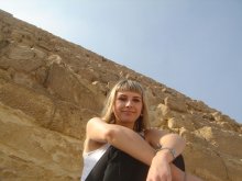 Pyramid / ***