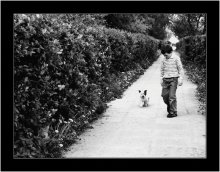 Junge mit Hund / ***