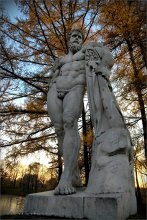 PRO HERACLES auf Yelagin Island ... / ***