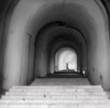 Strom die Treppe hinauf / ***