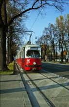 Old Tram / ***