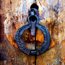 DOOR / ***